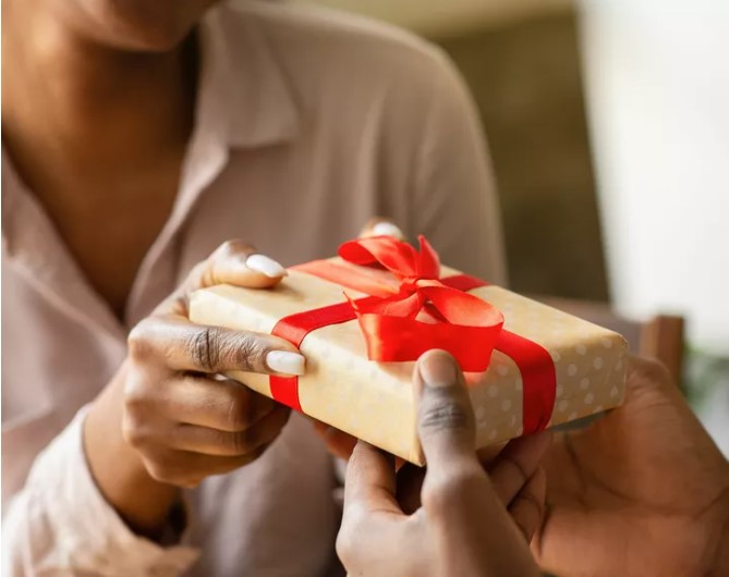 Susan’s looking for a perfect&nbsp;gift!